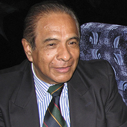 Dr. Fernando Vargas Pino